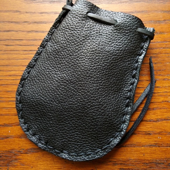 Leather Tech gadget pouch - Picture 8 of 8